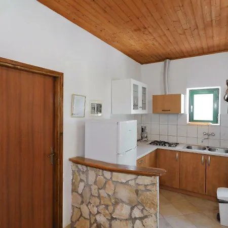 Comfy In Pasman With Fireplace Сasa de vacaciones *