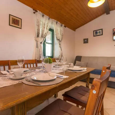 Comfy In Pasman With Fireplace Kraj (Split)